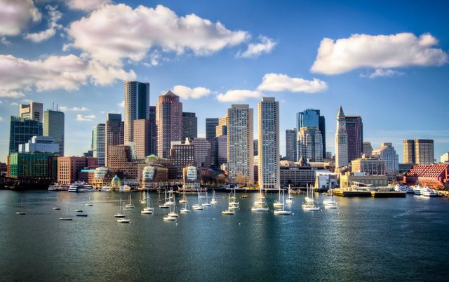 Emirates rozpościerają skrzydła nad Atlantykiem i uruchamiają połączenia do Bostonu