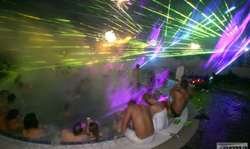 Pięć sposobów na podgrzanie sylwestrowej nocy