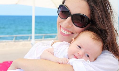 Podstawowe produkty, o których musimy pamiętać wybierając się na wakacje z dziećmi