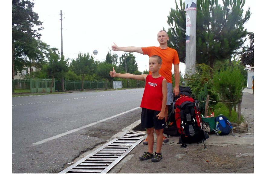 Z dzieckiem w plecaku na Kaukaz