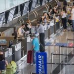 Wciąż przybywa pasażerów na wrocławskim lotnisku