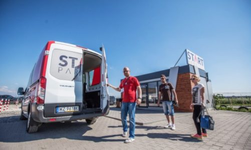 Jak najlepiej dotrzeć na lotnisko?