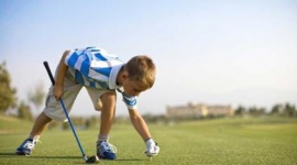 Przepis na idealną szkolną wycieczkę: golf, przyroda i lepienie pierogów LIFESTYLE, Podróże - Wielkimi krokami zbliża się czas szkolnych wycieczek i klasowych wyjazdów. Właśnie wiosną bowiem – kiedy aura znów zachęca do przebywania na zewnątrz - nauczyciele decydują się na organizację zajęć w plenerze, połączonych z rozrywką i wypoczynkiem.