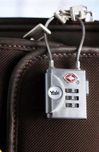 Bezpiecznej podróży! Jak prawidłowo zabezpieczyć bagaż? LIFESTYLE, Podróże - Aby zapobiec kradzieży lub zgubieniu bagażu, warto odpowiednio zabezpieczyć swoje torby, walizki i plecaki.