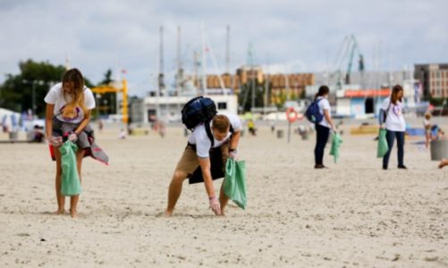 30 lipca – Dzień Bez Parawanu na plaży w Łebie!