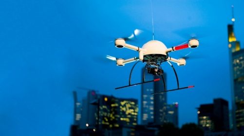 Rosnąca liczba dronów niesie wiele korzyści ale i ryzyk