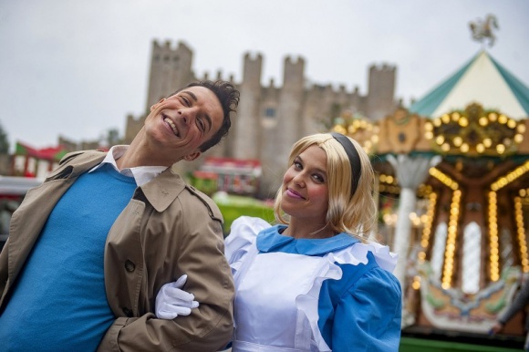 Przedświąteczne atrakcje w Portugalii LIFESTYLE, Podróże - Oczekiwanie na święta Bożego Narodzenia łączy się z pozytywnymi emocjami, poszukiwaniem idealnych prezentów i przygotowaniem do tych ważnych dni spędzanych z rodziną. W Portugalii wiele osób wybiera się na świąteczne jarmarki lub inne atrakcje organizowane przez tutejsze miasta.