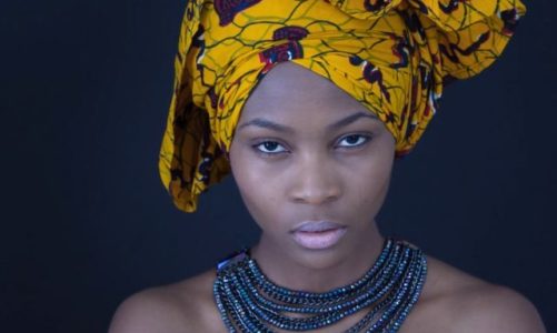 Kontrowersyjne piękno: oto kanony kobiecej atrakcyjności, które szokują