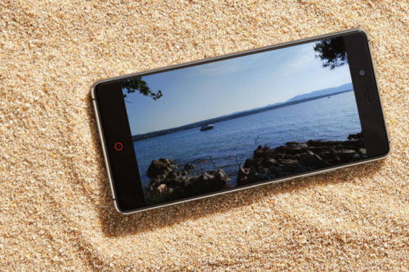 Lustrzankę zostaw w domu