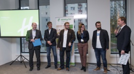 Holiday Inn Warsaw City Centre Powstaje nowy hotel z otwartym lobby LIFESTYLE, Podróże - Trwa budowa Holiday Inn Warsaw City Centre przy ul. Twardej. Należący do InterContinental Hotels Group (IHG) czterogwiazdkowy hotel pierwszych gości przyjmie już w grudniu.