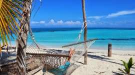 Tego jeszcze nie było – z Wrocławia lecimy na Zanzibar LIFESTYLE, Podróże - Z Wrocławia polecimy do jednego z najbardziej egzotycznych miejsc świata – Zanzibaru. Nowy kierunek na ten sezon ogłosiło biuro podróży Itaka. Pierwszy lot zostanie zrealizowany już 7 stycznia 2018 roku. Ruszyła sprzedaż wycieczek.