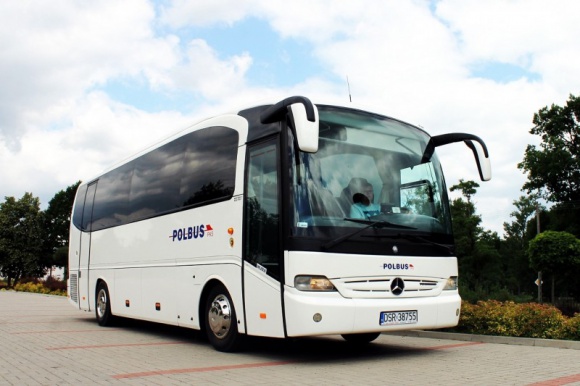 W mikołajki pojedziesz na wrocławskie lotnisko bezpłatnie. Rusza nowy autobus LIFESTYLE, Podróże - W środę ruszy WRO Airport Express - ekspresowy autobus, kursujący między wrocławskim lotniskiem a Dworcem Wrocław. Płatność kartą w autobusie i darmowe WiFi to tylko niektóre z udogodnień, jakie przygotowano dla pasażerów.