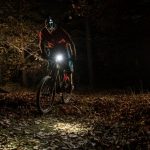 Majówka na rowerze. Z jakim oświetleniem?