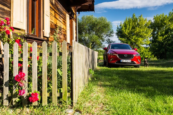 Mazda zachęca do weekendowych podróży po Mazowszu w ramach projektu Slow Road LIFESTYLE, Podróże - Gorące letnie weekendy to doskonała okazja do wyjazdu poza miasto. Internetowy przewodnik www.slowroad.pl po niezwykłych, często bardzo kameralnych miejscach, z dala od szlaków masowej turystyki inspiruje do aktywnego wypoczynku, który nie wymaga wielkich przygotowań.