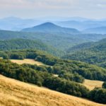 Najpiękniejsze szlaki turystyczne Bieszczad – odwiedź je jeszcze w te wakacje!