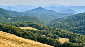 Najpiękniejsze szlaki turystyczne Bieszczad – odwiedź je jeszcze w te wakacje! LIFESTYLE, Podróże - Miłośnicy długich wędrówek wśród dziewiczej przyrody planując swoje wakacje nie powinni zapomnieć o Bieszczadach.