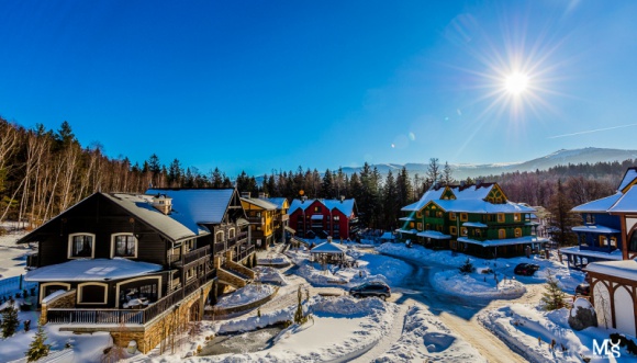 POMYSŁ NA FERIE ZIMOWE Z DALA OD DOMU LIFESTYLE, Podróże - Ferie zimowe – dwutygodniowe śnieżne szaleństwo, wolne od szkolnych zajęć. To raj dla wszystkich dzieci, ale i ich rodziców, którzy z roku na rok coraz chętniej odrywają się od domowych obowiązków, chcąc spędzić jak najwięcej czasu ze swoimi pociechami.