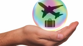 Jak działa assistance w ubezpieczeniu turystycznym? LIFESTYLE, Podróże - Polisa turystyczna kojarzy się głównie z kosztami leczenia i ubezpieczeniem NNW. Jednak jej bardzo ważnym elementem jest też assistance, które zapewnia dostęp do całodobowego centrum alarmowego oraz takich usług jak pomoc w organizacji transportu medycznego lub ratownictwa.