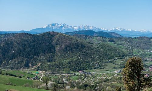 Szukasz wytchnienia od zgiełku miasta? Odkryj Szczawnicę i jej uroki