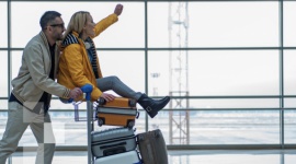 Ile kosztuje tydzień parkingu na polskich lotniskach? LIFESTYLE, Podróże - KAYAK.pl postanowił sprawdzić, ile kosztuje wygodniejsze rozwiązanie, jakim jest pozostawienie samochodu na parkingu przy lotnisku?