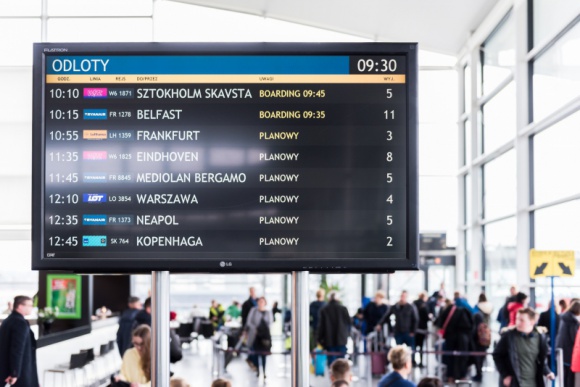 Port Lotniczy Wrocław: rekordowe półrocze LIFESTYLE, Podróże - Od stycznia do końca czerwca wrocławskie lotnisko obsłużyło blisko 10% pasażerów więcej niż w tym samym okresie przed rokiem. Największy wzrost odnotowali przewoźnicy sieciowi, ale podróżnych przybywa we wszystkich segmentach ruchu.