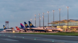 Chatbot „Port Lotniczy Wrocław” w finale prestiżowego konkursu LIFESTYLE, Podróże - Dobry Wzór to konkurs organizowany przez Instytut Wzornictwa Przemysłowego. Służący podróżnym chatbot wrocławskiego lotniska znalazł się w elitarnym gronie finalistów tegorocznej edycji. Eksperci docenili innowacyjność, funkcjonalność i przyjazność tego rozwiązania.