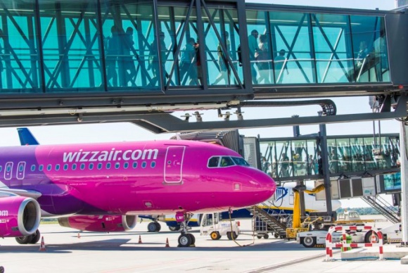 Wizz Air uruchamia połączenie Wrocław – Odessa LIFESTYLE, Podróże - Węgierskimi liniami polecimy do słynnego kurortu nad Morzem Czarnym od sezonu zimowego 2019/2020. Samoloty będą tam startowały dwa razy w tygodniu. Bilety są już w sprzedaży. To już siódme wschodnie połączenie z wrocławskiego lotniska.