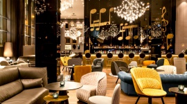 Jesień to idealny moment na city break w Warszawie. LIFESTYLE, Podróże - Wrzesień i październik to świetny czas na krótkie wypady. Nie trzeba wyjeżdżać daleko, żeby świetnie odpocząć i spędzić aktywnie czas. Dawno nie byłeś w Warszawie? To dobry moment, żeby nadrobić zaległości.