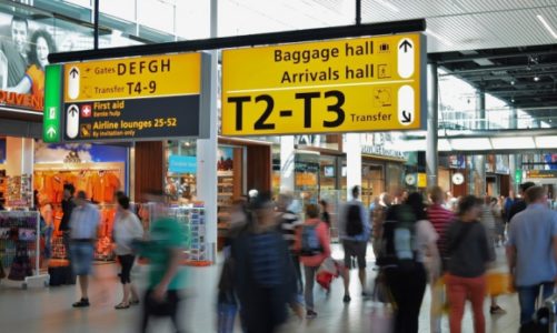 Na jednym bilecie na koniec świata? Tajemnice lotów transferowych