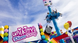 Nowe przygody w świecie LEGO: strefa THE LEGO MOVIE WORLD w LEGOLAND Billund LIFESTYLE, Podróże - W sobotę, 28 marca po zimowej przerwie rusza nowy sezon w kultowym i najstarszym na świecie parku rozrywki LEGOLAND w duńskim Billund. Na dzieci i rodziców czeka mnóstwo nowości, tym razem nawiązujących do kinowego hitu „LEGO Przygoda”.