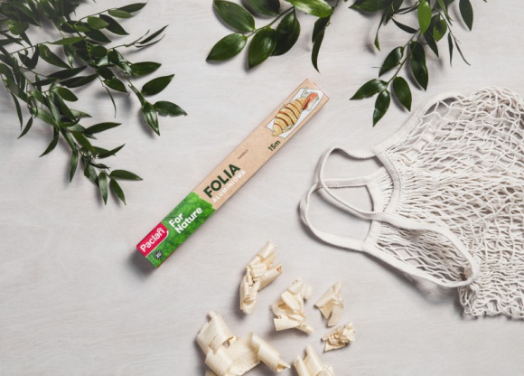 Nowość! Piknik w zgodzie z naturą. Jak się do niego przygotować? LIFESTYLE, Podróże - Lato za progiem i wakacje tuż, tuż, a z nimi czas wypadów za miasto, wycieczek i pikników rodzinnych. Jak dobrze przygotować się do posiłku pod chmurką? Zabrać nie tylko dobre, zdrowe potrawy i przekąski, ale również przydatne i ekologiczne akcesoria.